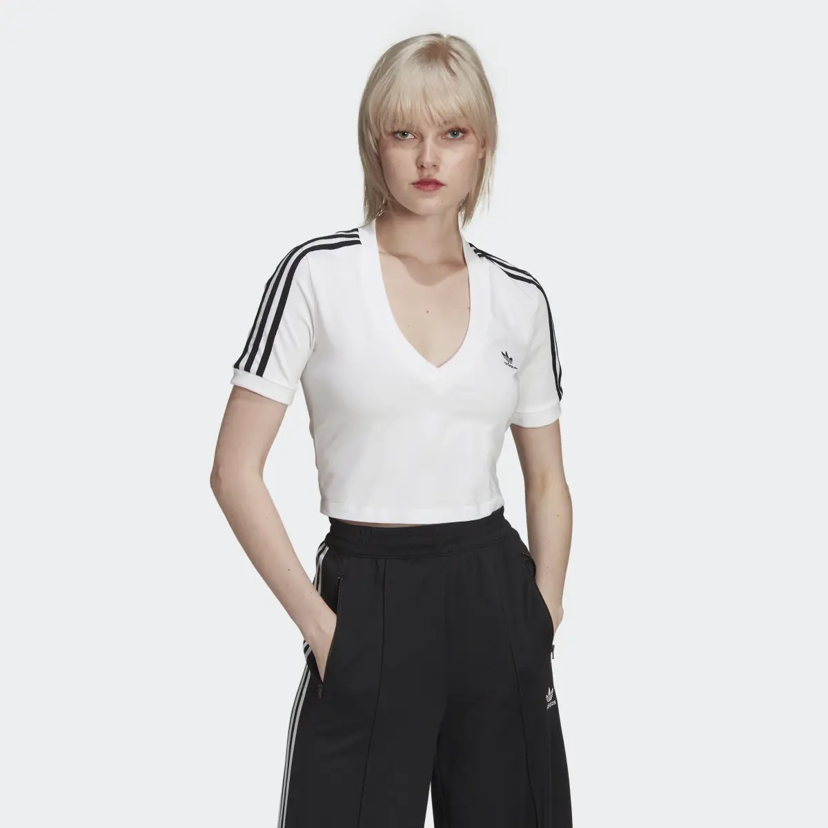 Adidas Adicolor Classics Crop Top. 2