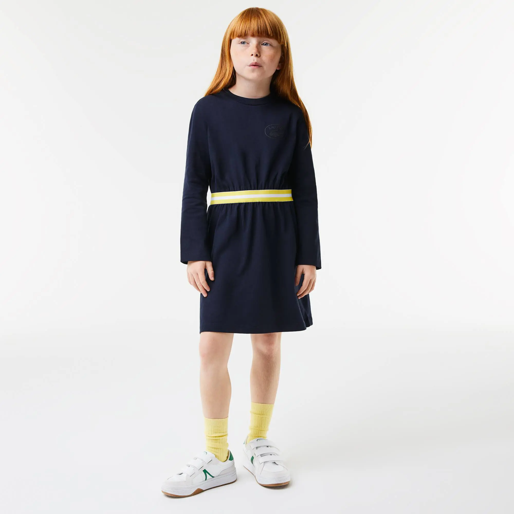 Lacoste Vestido de niña Lacoste en tejido de punto de algodón con cintura a contraste. 1