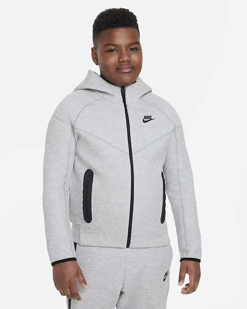 Nike Sportswear Tech Fleece. 1