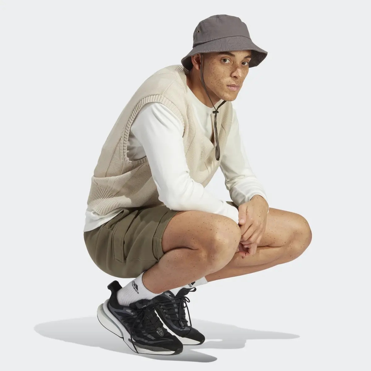 Adidas Essentials Cargo Shorts. 3