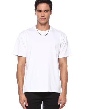 Beyaz Aksesuar Detaylı T-shirt