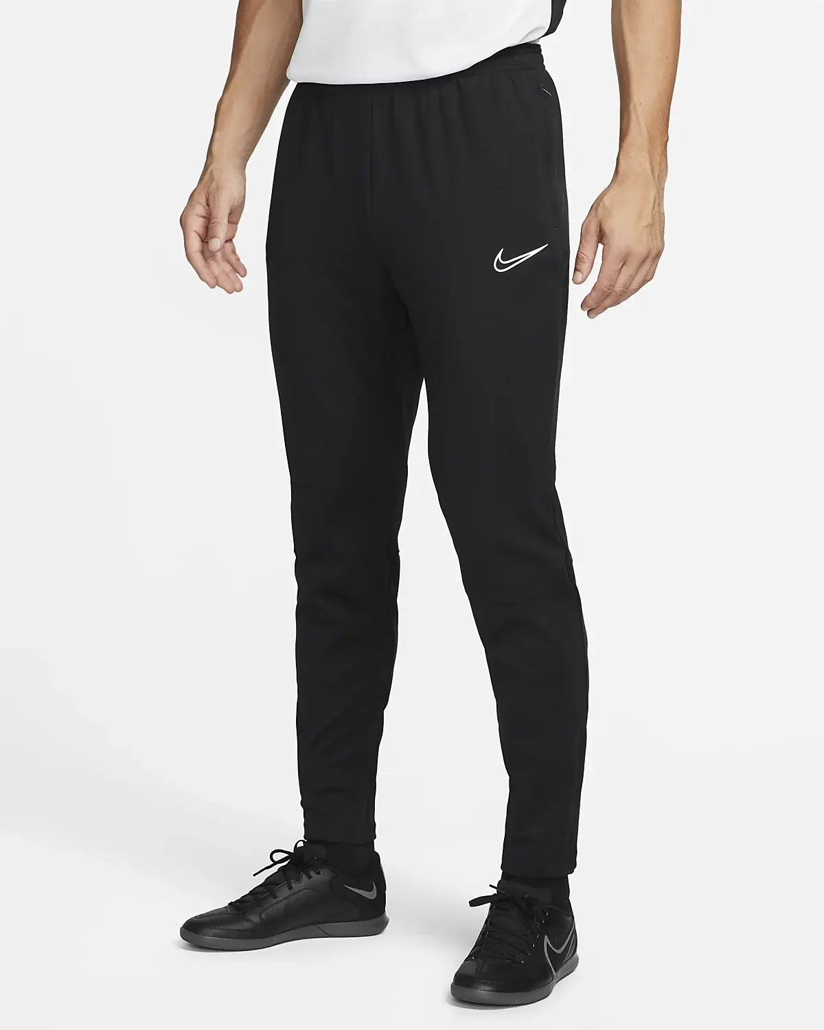 Nike Therma-Fit Academy Winter Warrior. 1