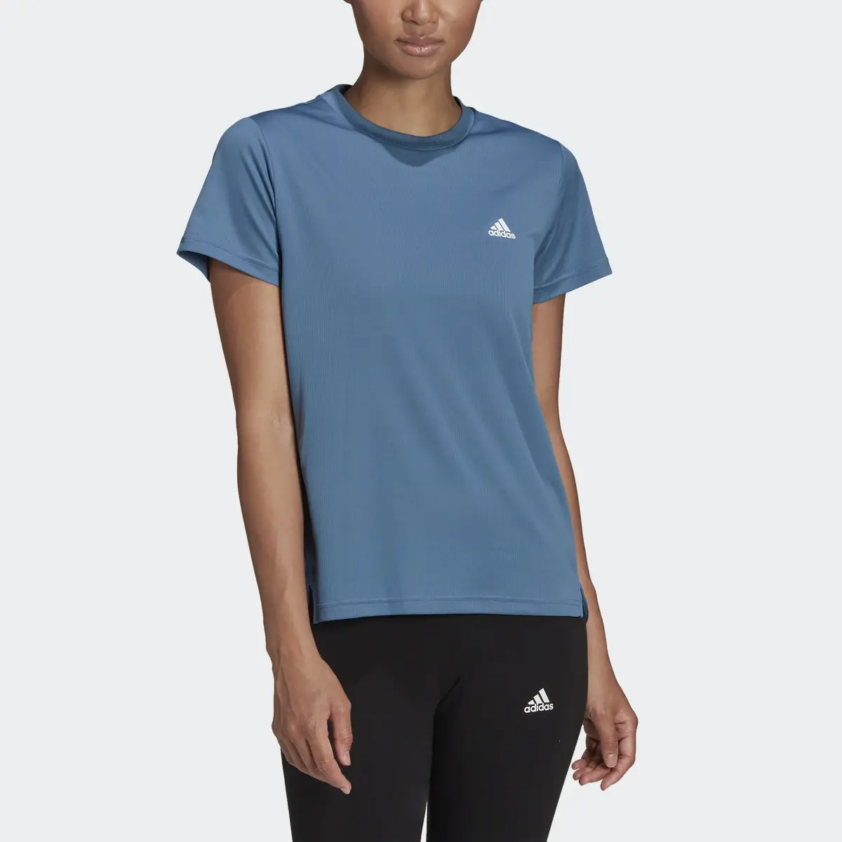 Adidas Playera AEROREADY Designed To Move Sport 3 Franjas. 1