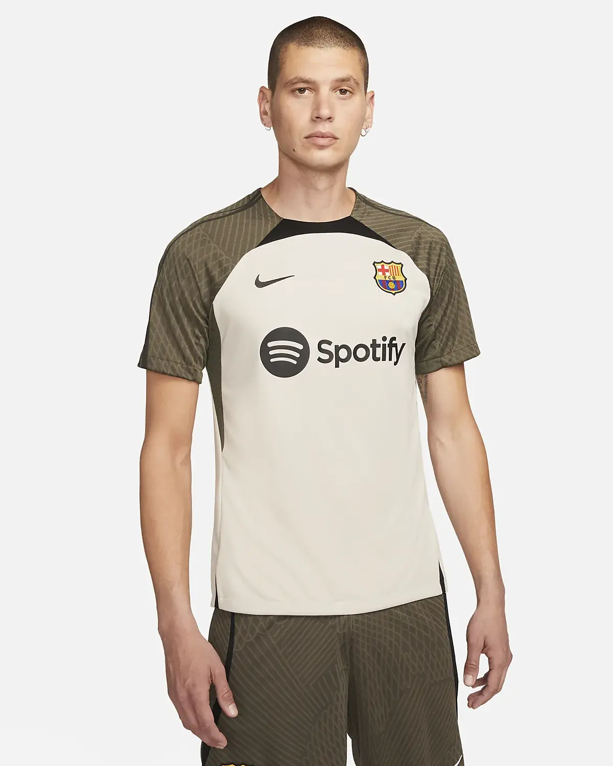 Nike F.C. Barcelona Strike. 1