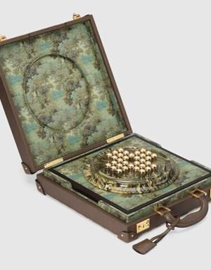 Decorative set with Ophidia case