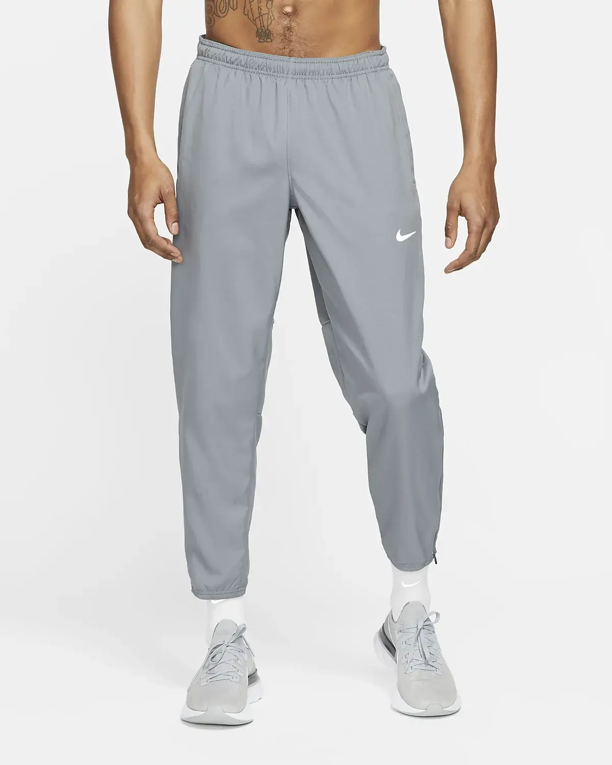 Nike Dri-FIT Challenger. 1