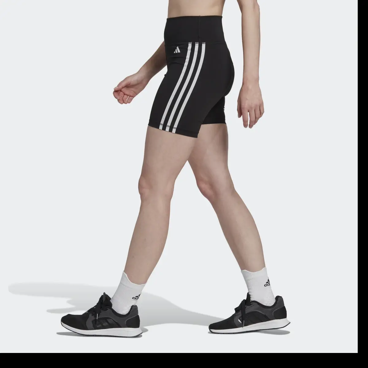 Adidas Leggings corti da allenamento Essentials 3-Stripes High-Waisted. 2