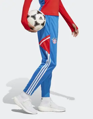 Adidas Pantalón entrenamiento FC Bayern Condivo 22. 3 Adidas Pantalón entrenamiento FC Bayern Condivo 22. 3