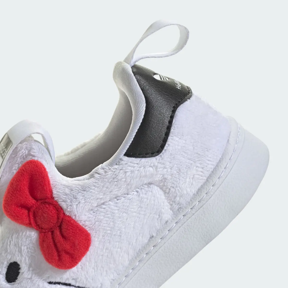 Adidas Originals x Hello Kitty Superstar 360 Kids Ayakkabı. 3