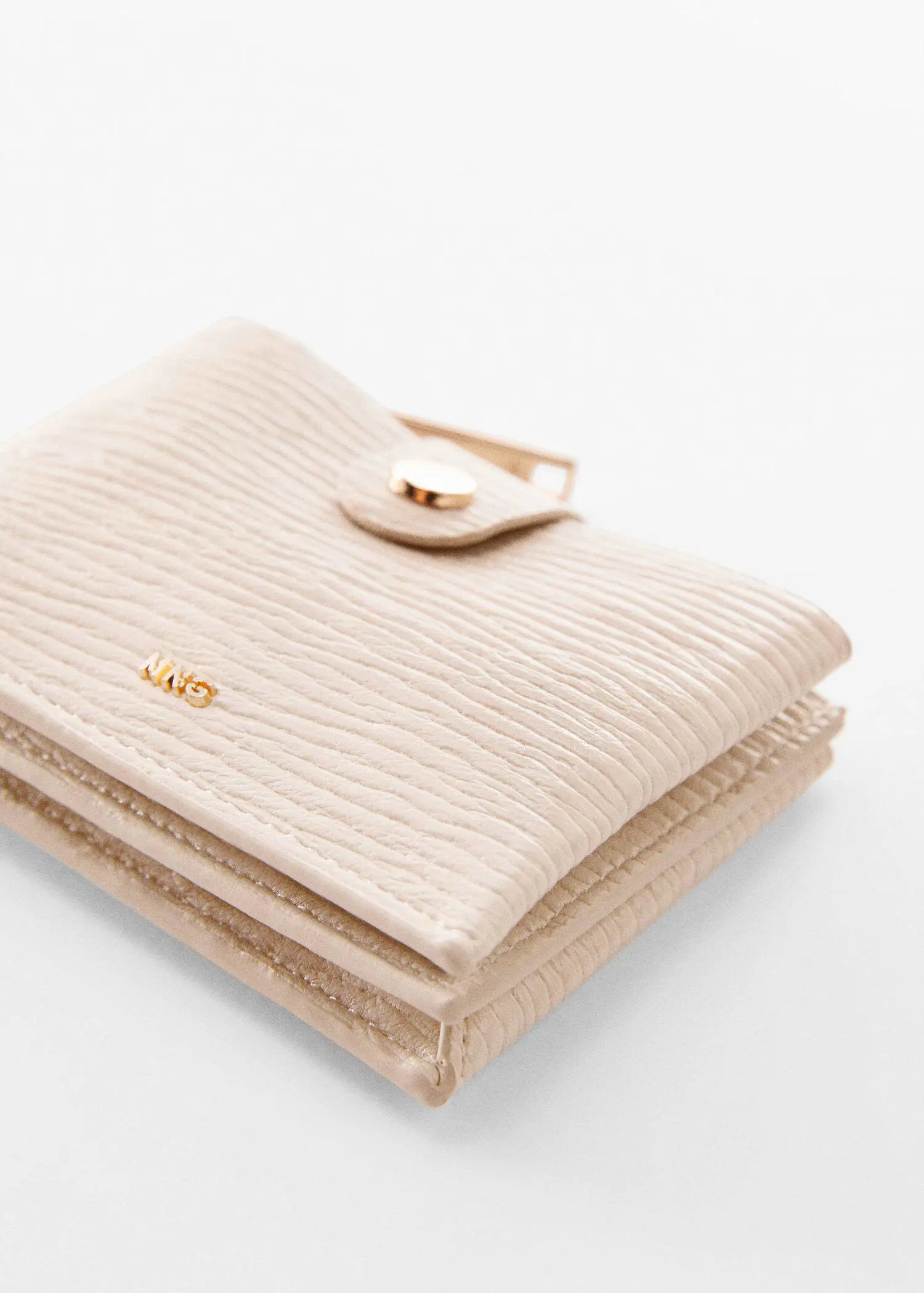 Mango Textured card holder with embossed logo. 3