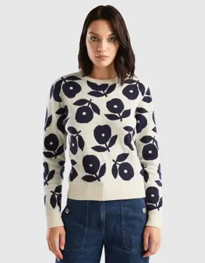 sweater with floral inlays