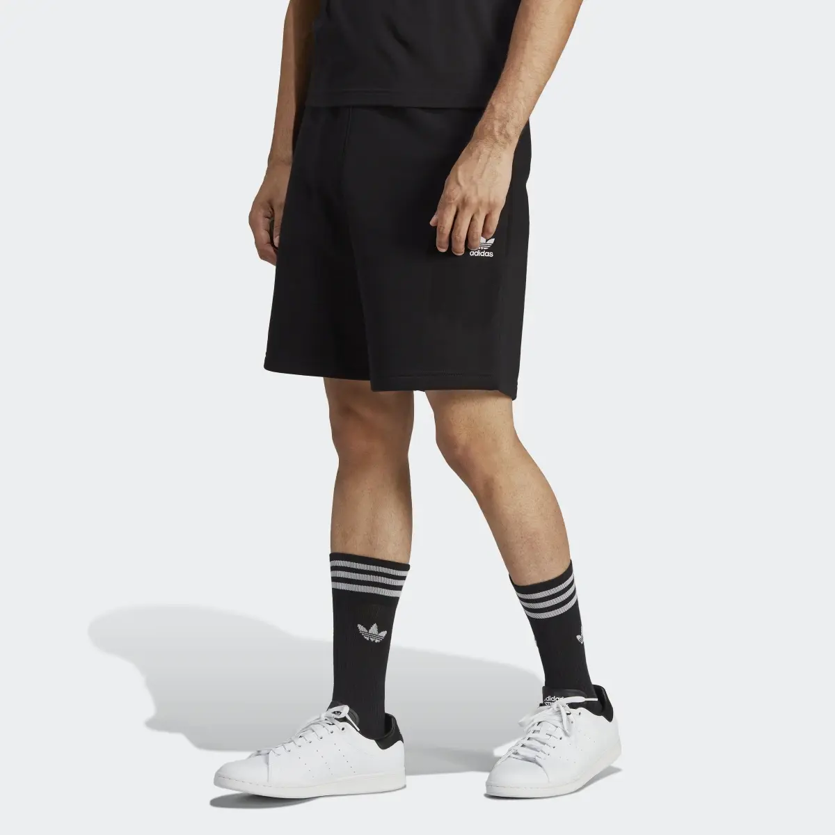 Adidas Short Trefoil Essentials. 1