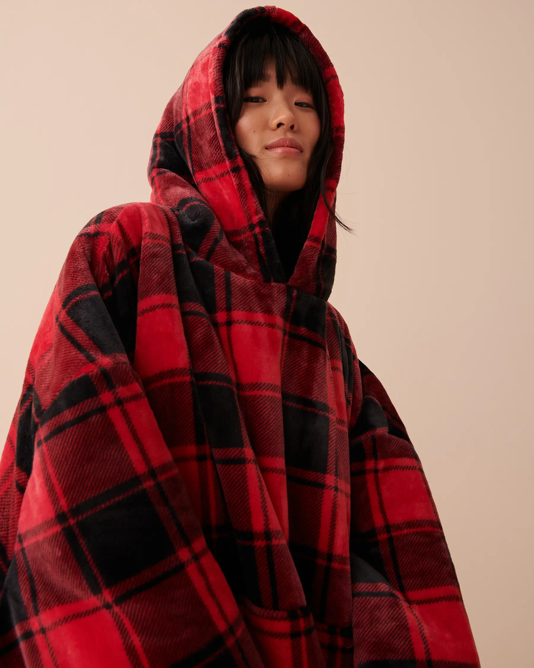 La Vie en Rose Buffalo Plaid Soft Plush Oversized Hoodie. 1