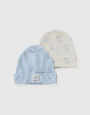 two caps in organic cotton