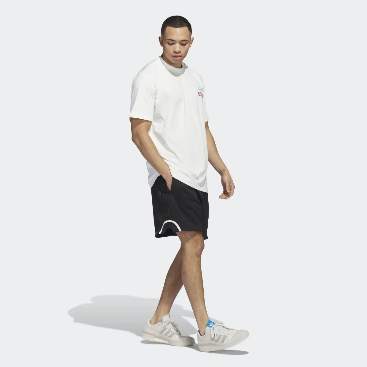 Adidas Basketball Mesh Shorts. 3