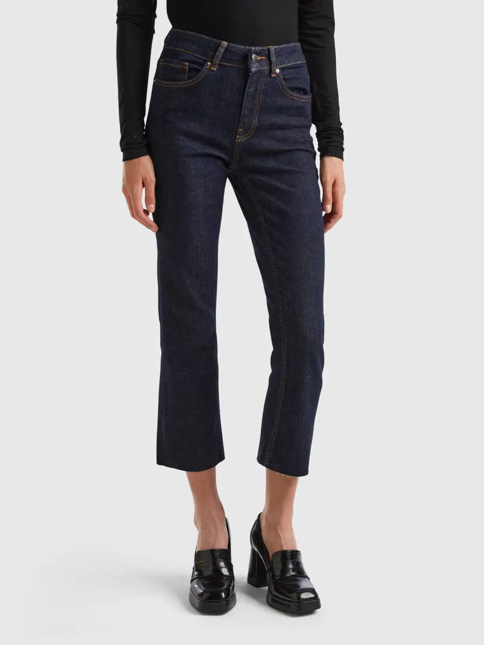 Benetton cropped five-pocket jeans. 1