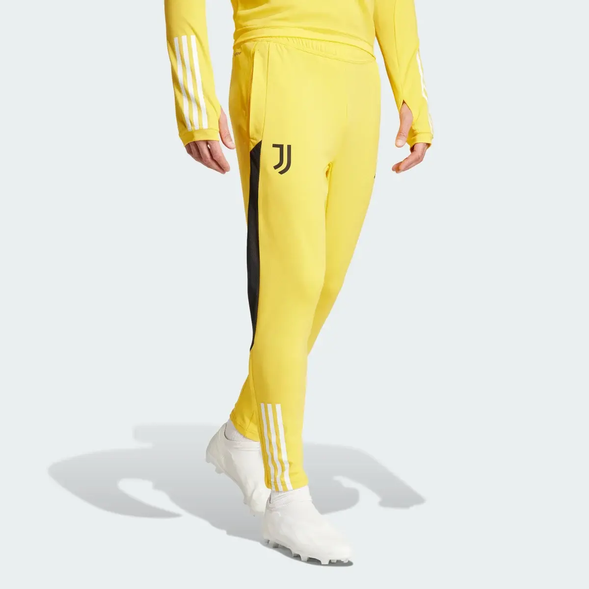 Adidas Juventus Tiro 23 Training Pants. 1