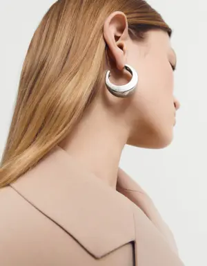 Volume hoop earrings
