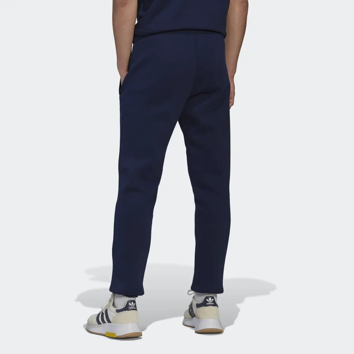 Adidas Adicolor Essentials Trefoil Pants. 2