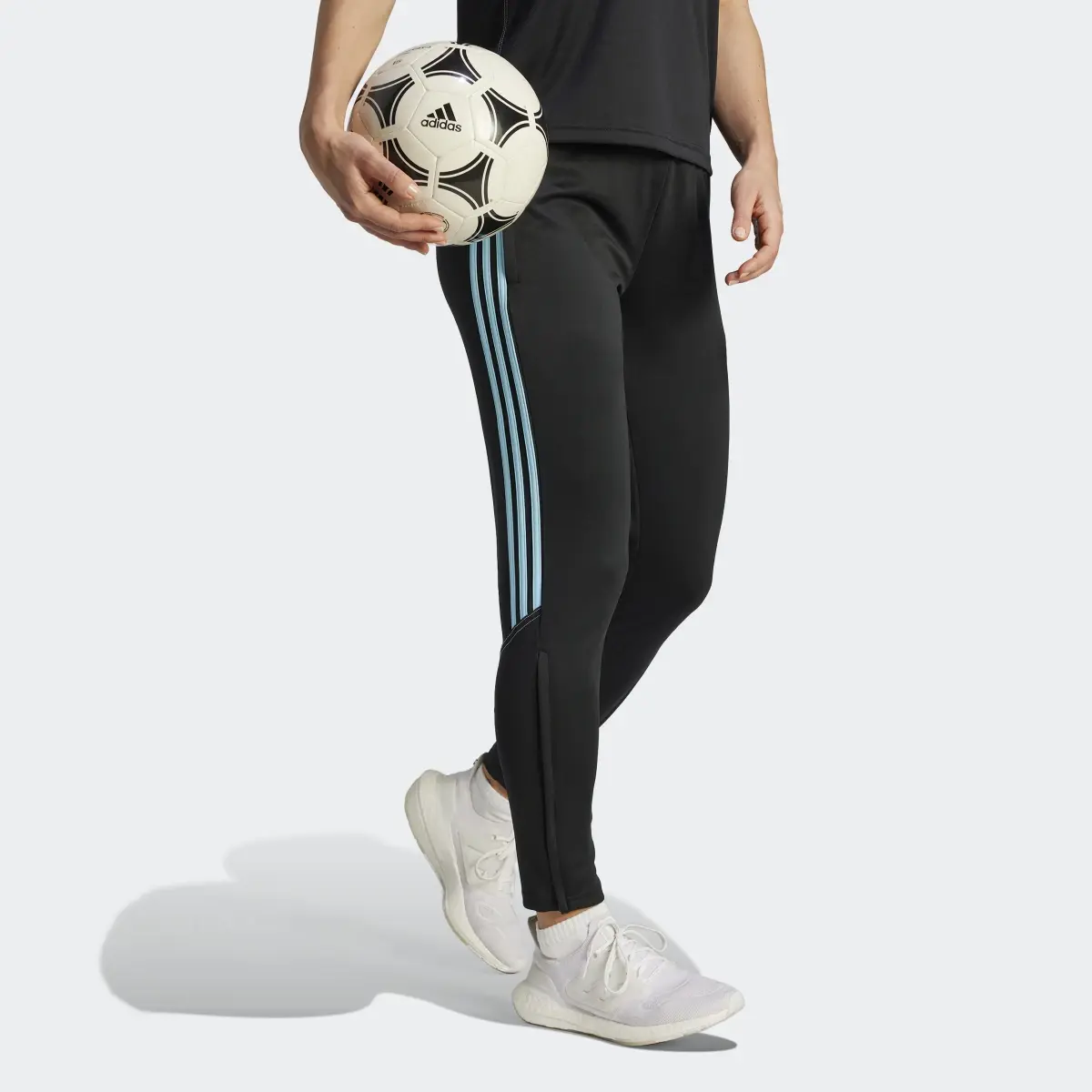 Adidas Pantaloni da allenamento Tiro 23 Club. 3