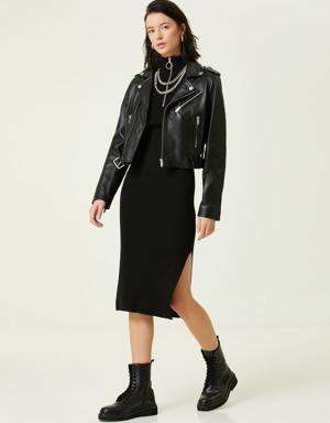 Siyah Dik Yaka Fermuarlı Midi Triko Elbise