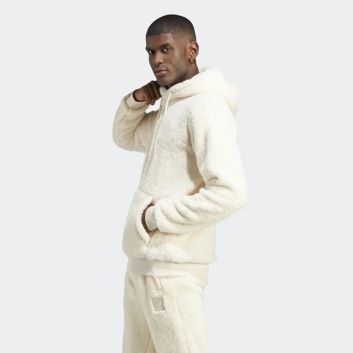 Adidas Sudadera con capucha Essentials+ Fluffy Fleece. 3