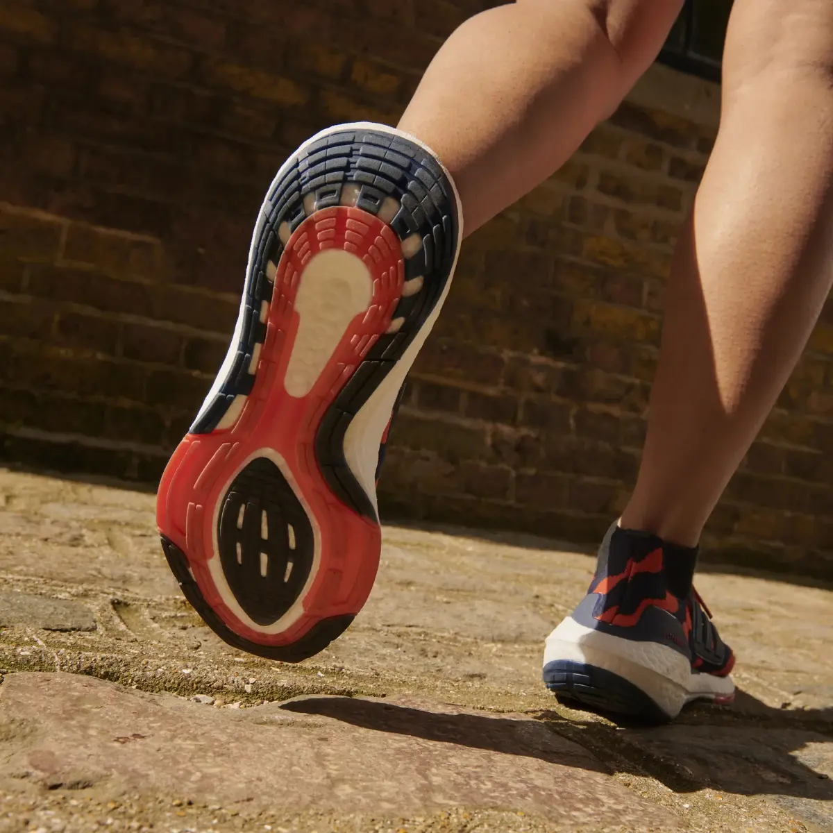 Adidas Tenis Ultraboost 22 x Marimekko. 3