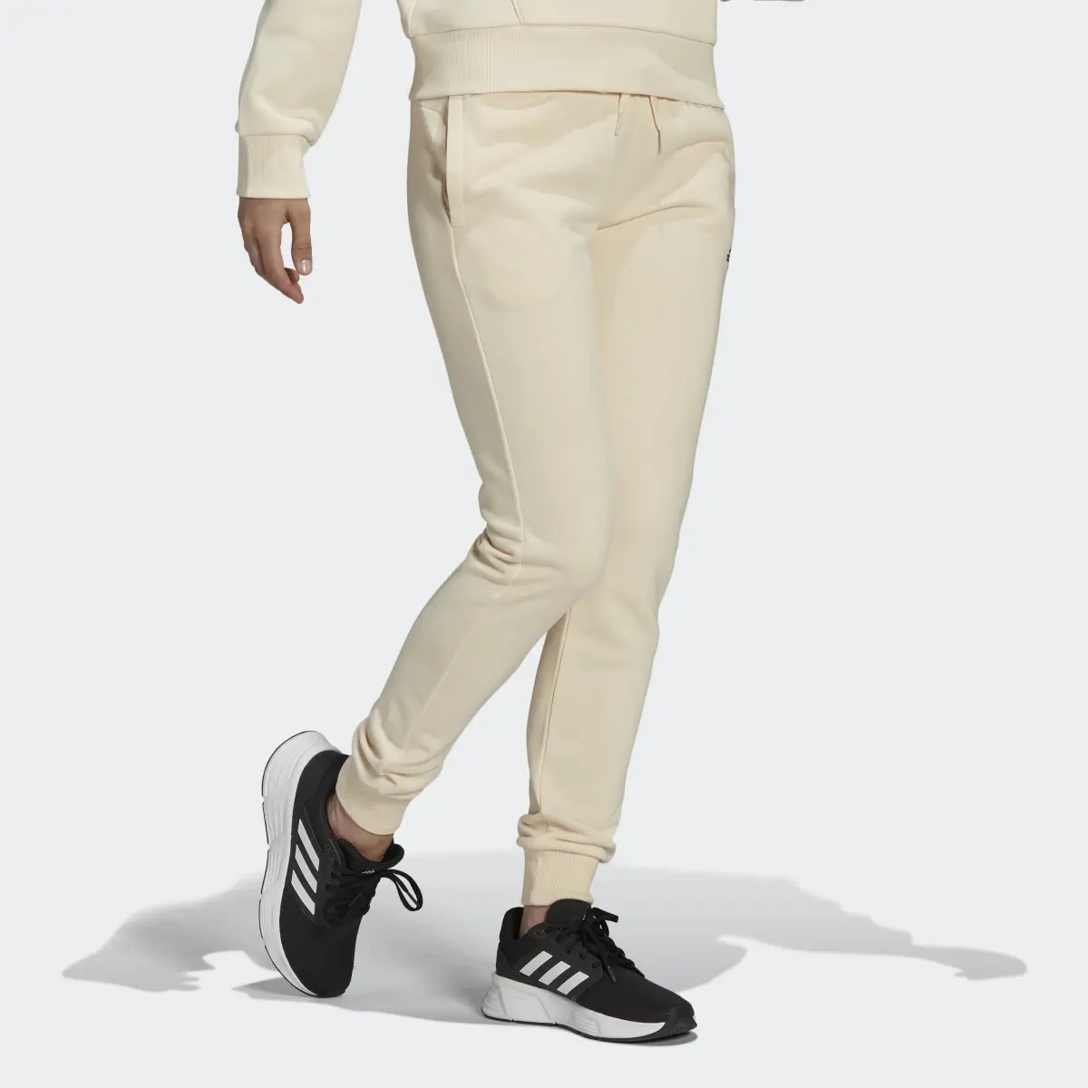 Adidas Pantaloni Essentials French Terry Logo. 3