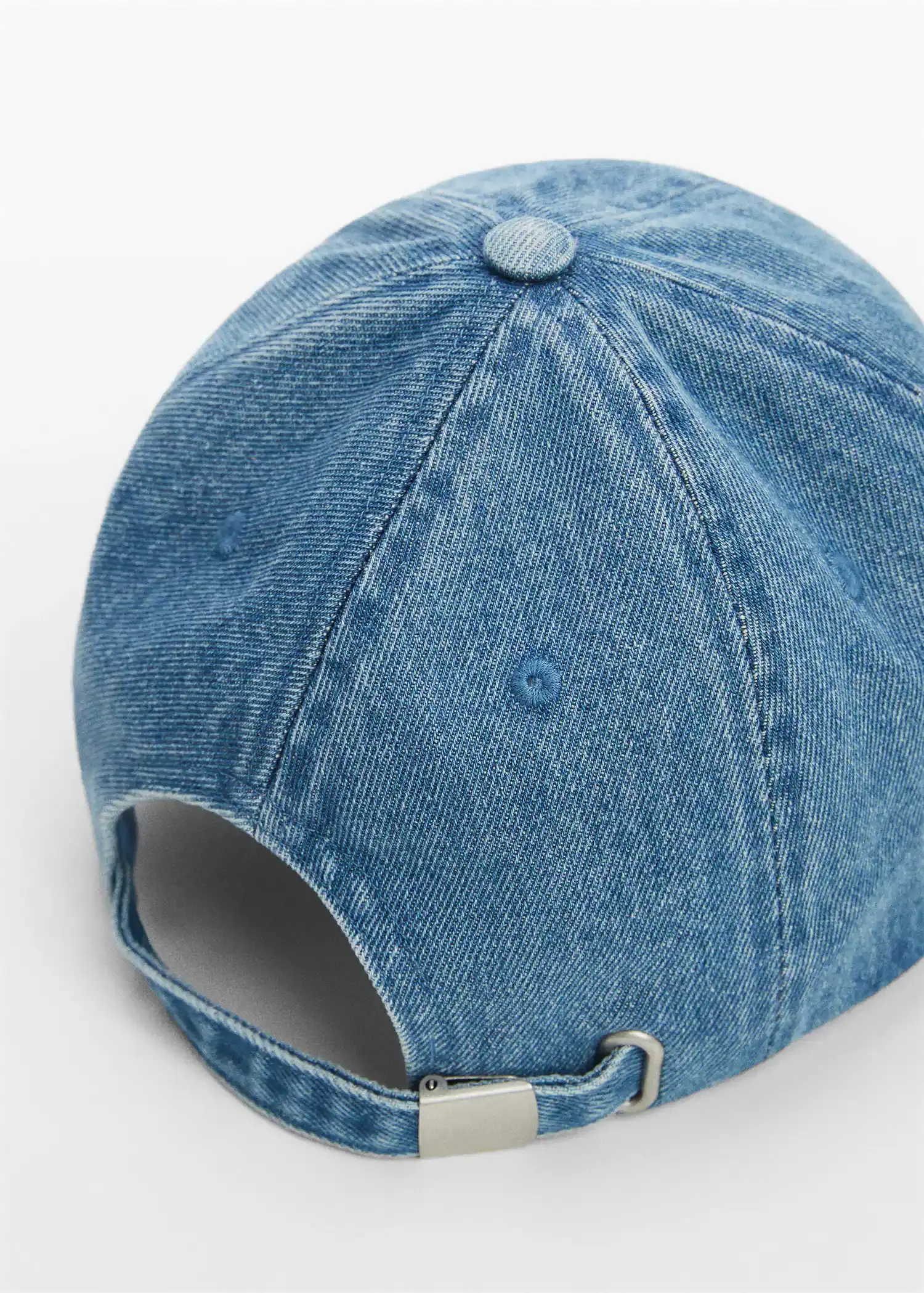 Mango Yazılı kot şapka. 2