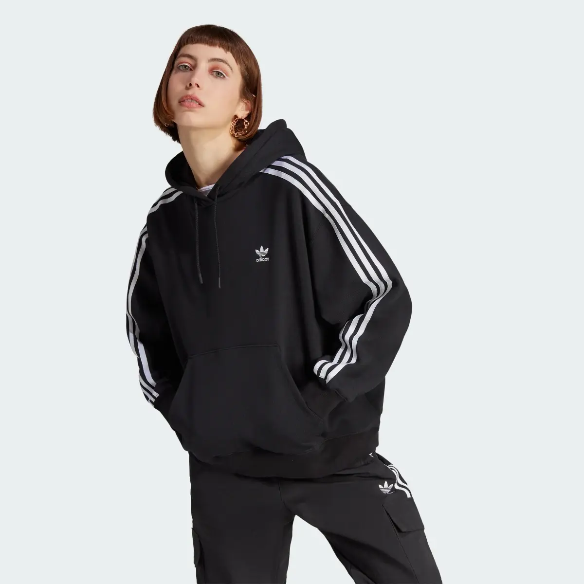 Adidas adicolor Classics Oversized Hoodie. 2