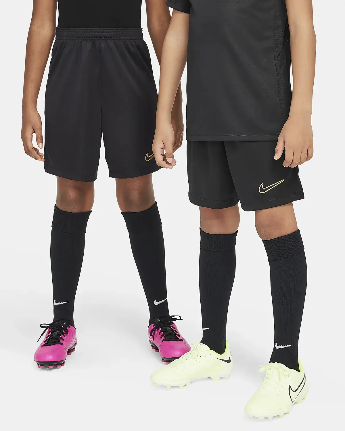 Nike Dri-FIT Academy23. 1