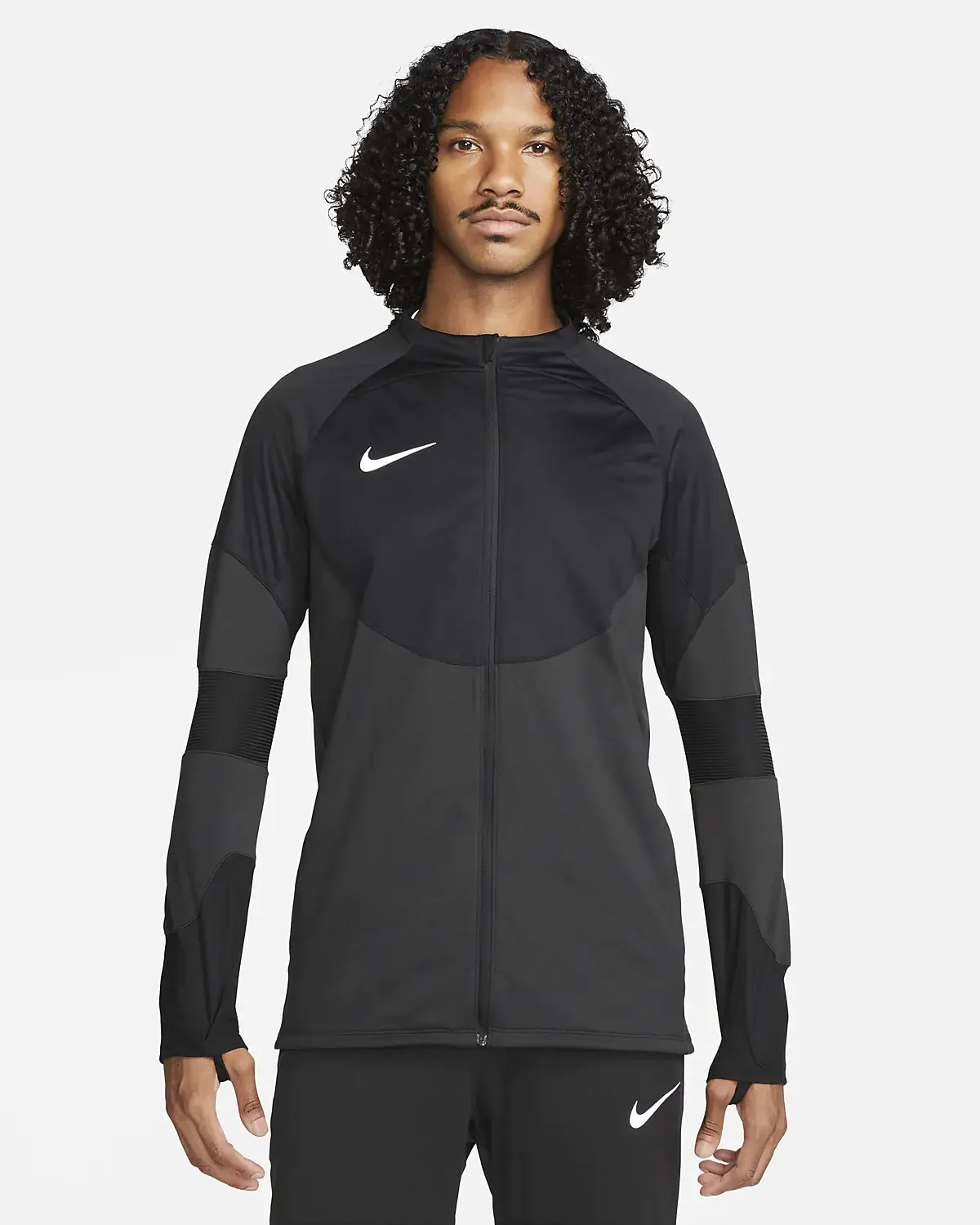 Nike Therma-FIT Strike Winter Warrior. 1