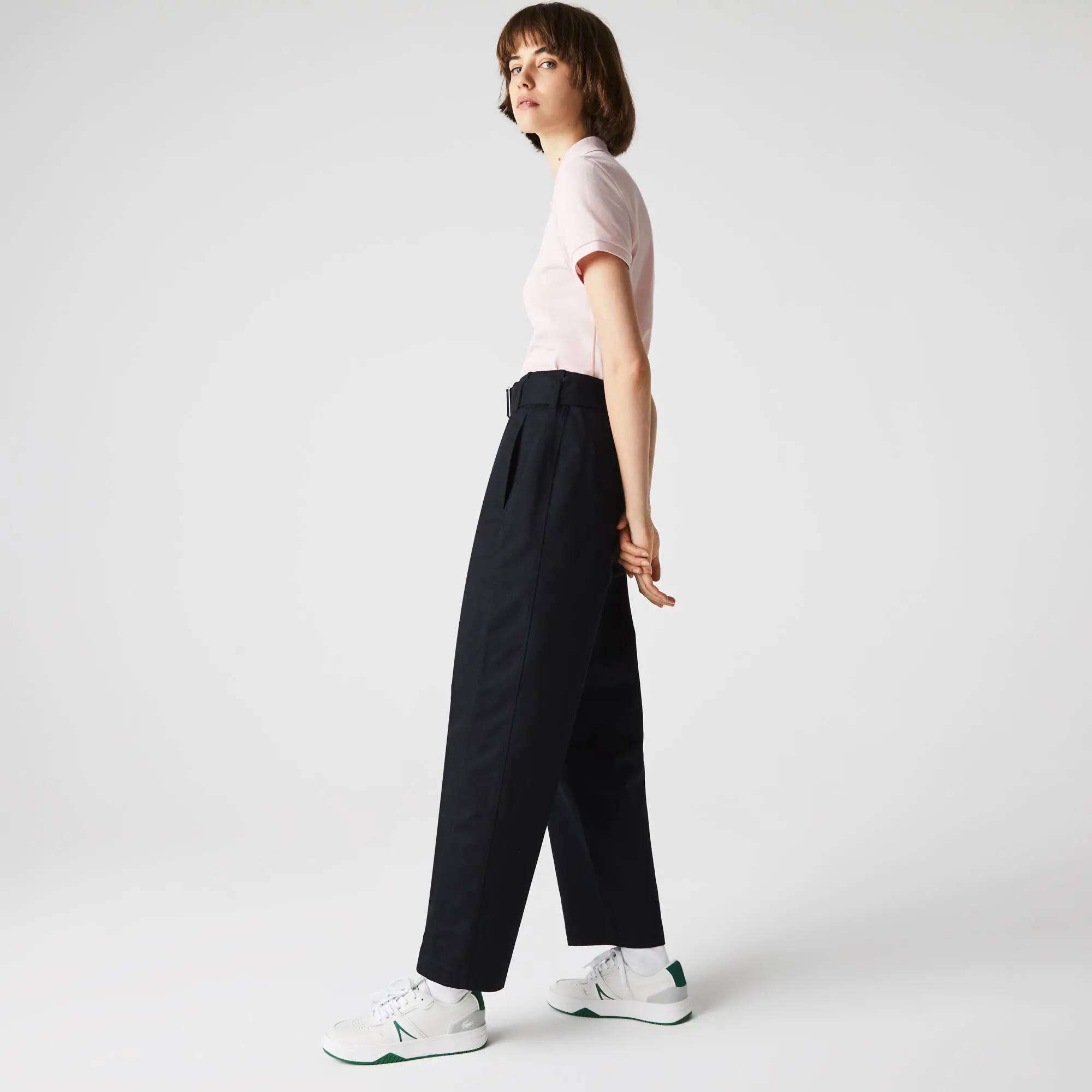 Lacoste Pantalones de algodón con cinturón de cintura alta para mujer. 1