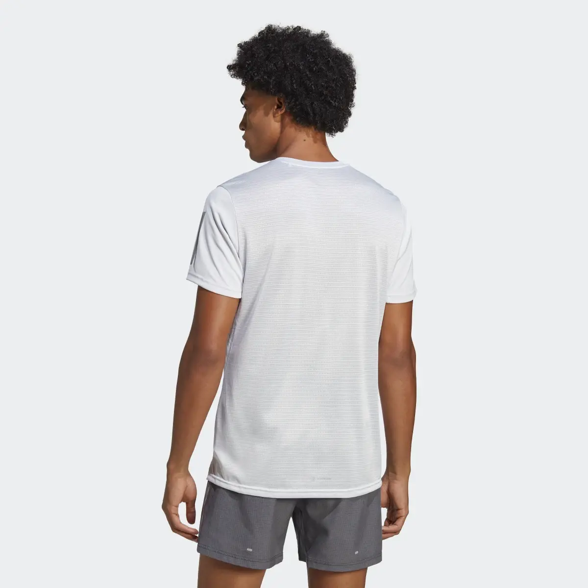 Adidas Playera Own the Run. 3