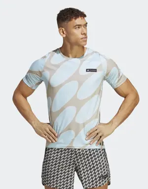 Playera Run Icons adidas x Marimekko 3 Franjas