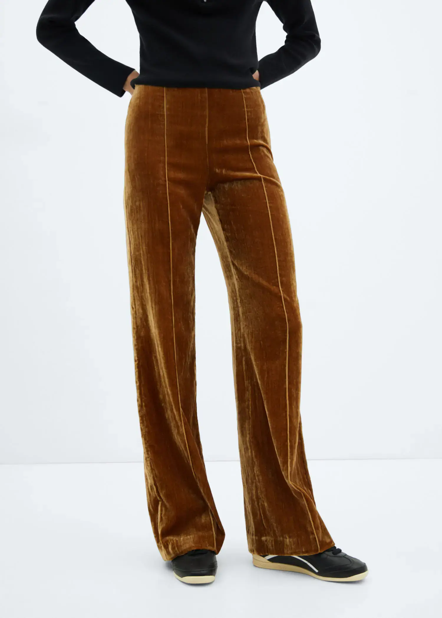 Mango Pantalon velours coutures. 1