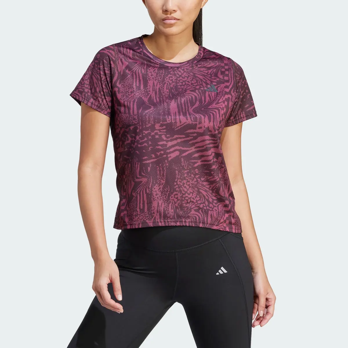 Adidas Playera de Running Run Icons 3 Franjas Logo Estampada. 1