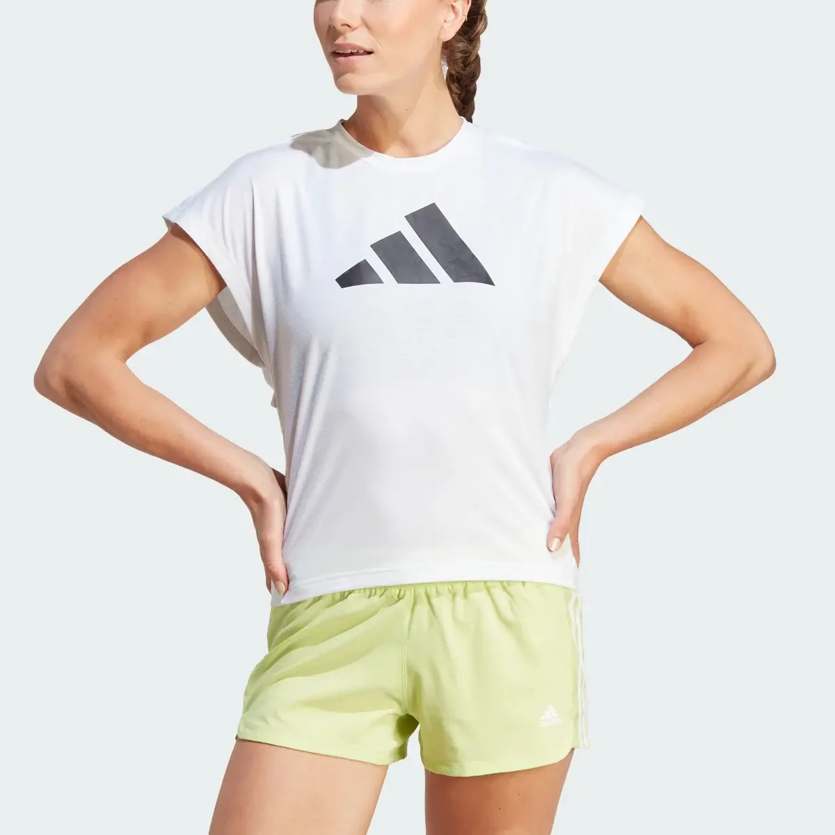 Adidas Train Icons Training Regular Fit Logo Tişört. 1