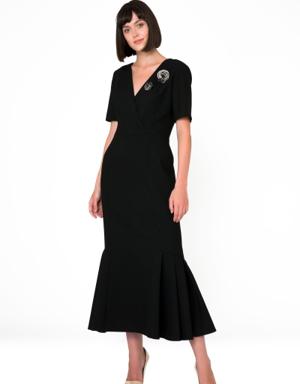 Brooch Detailed V-Neck Black Long Dress