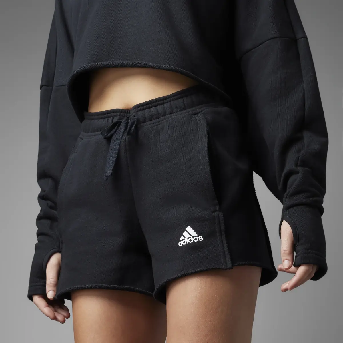 Adidas Short Collective Power High-Rise Relaxed. 1