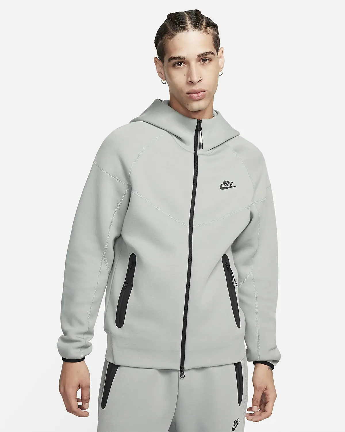 Nike Sportswear Tech Fleece Windrunner. 1