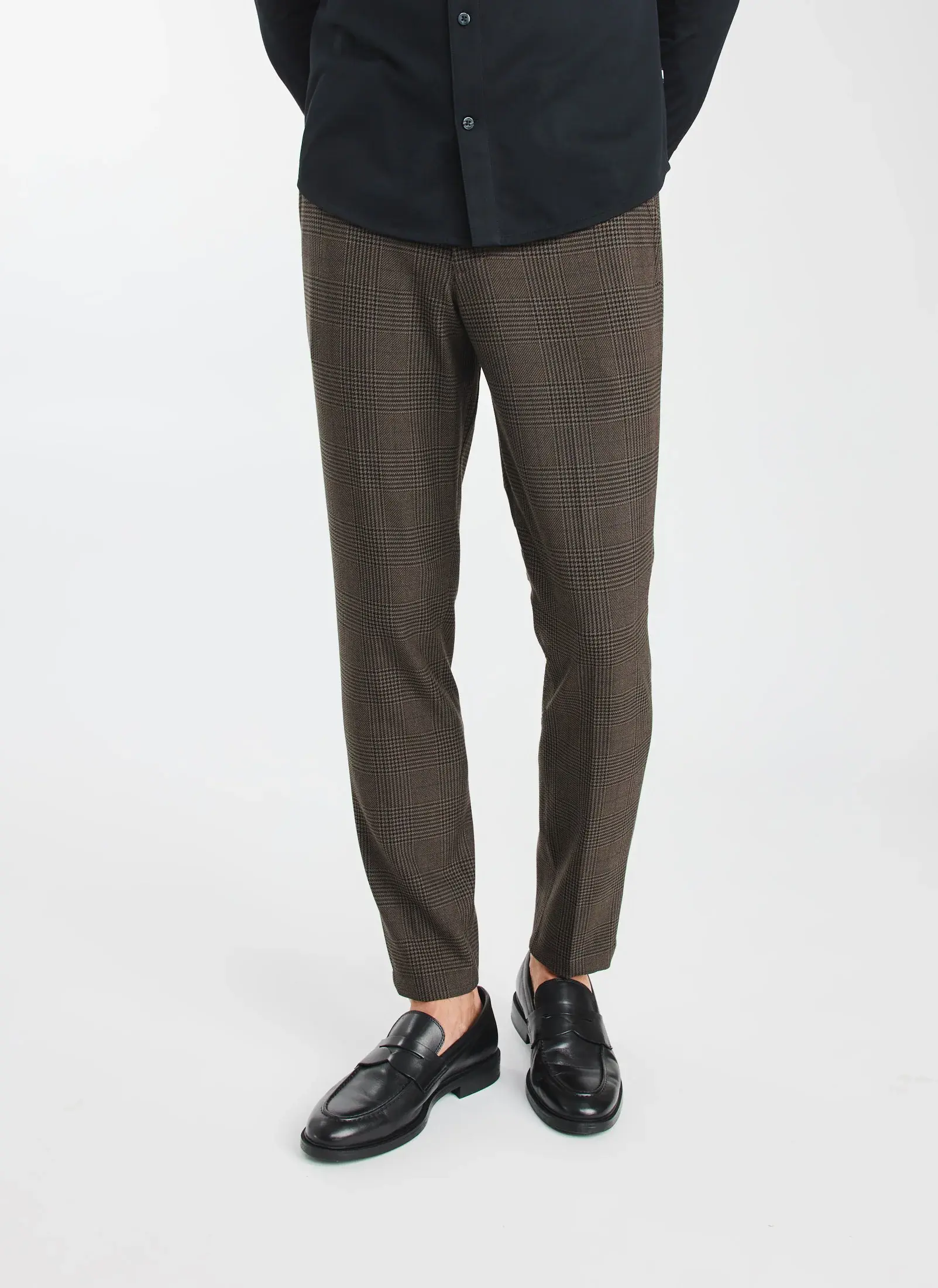 Kit And Ace Recycled Suiting Trousers Slim Fit. 1