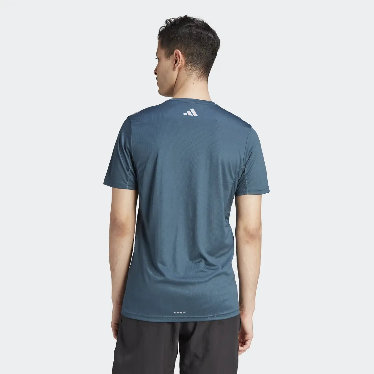 Adidas T-shirt Run Icons. 3