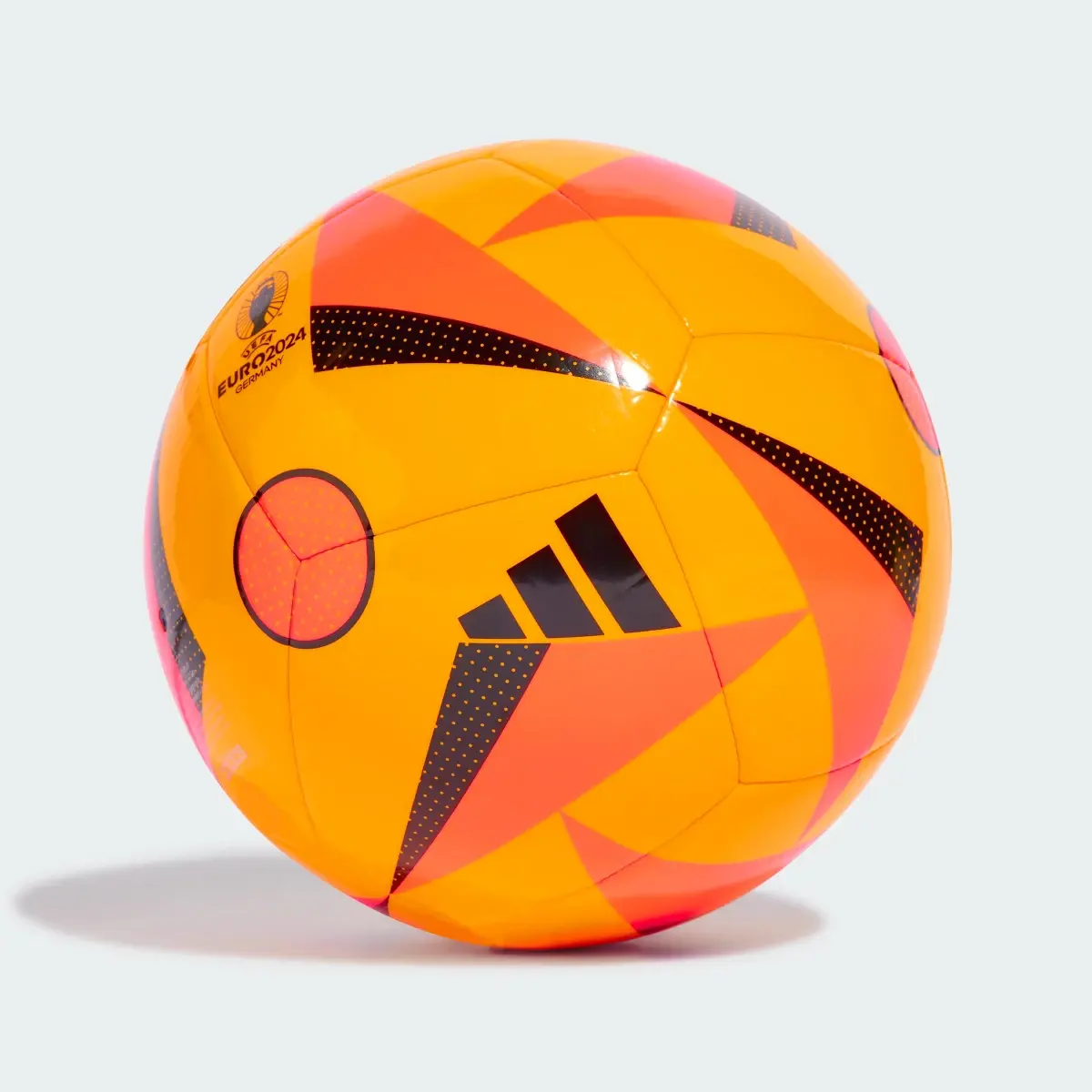 Adidas Fußballliebe Club Ball. 2