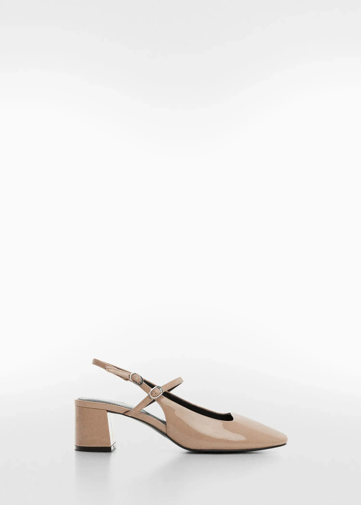 Mango Block heel shoe. a pair of shoes that are on the ground. 