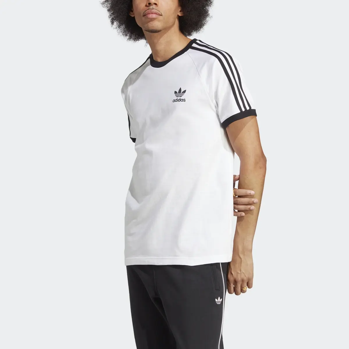 Adidas T-shirt adicolor Classics 3-Stripes. 1