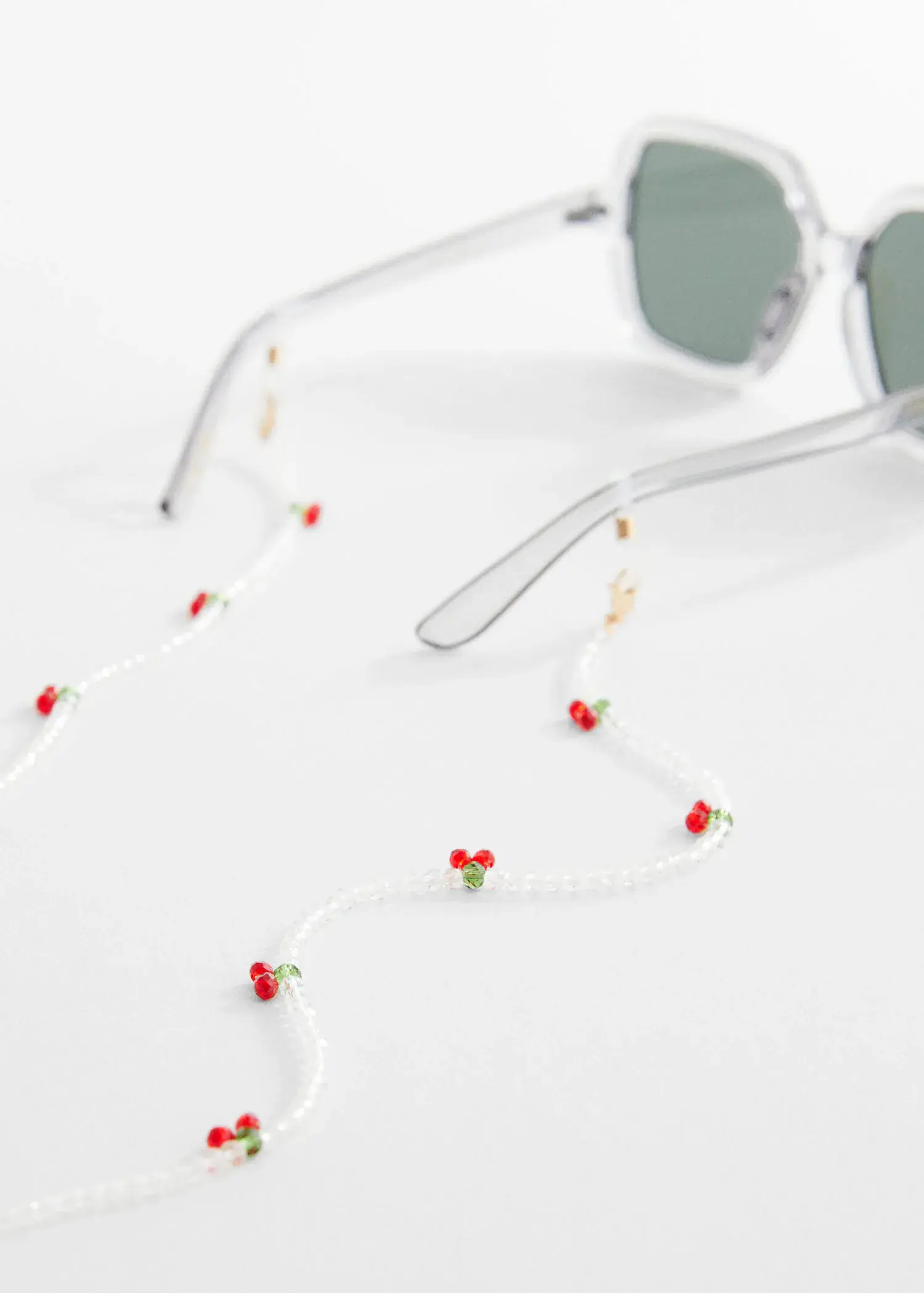 Mango Brillenkette mit Perlen. 3
