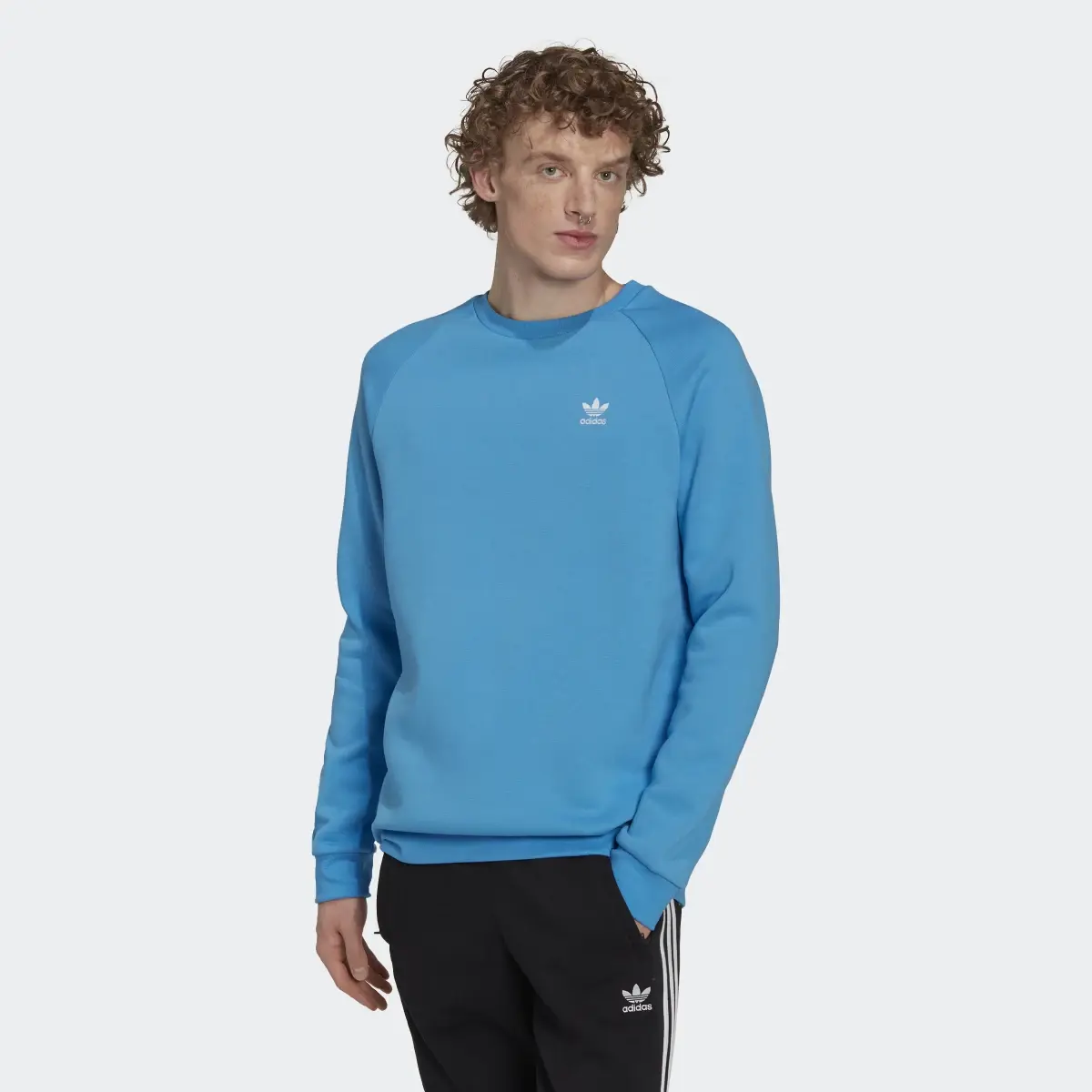 Adidas Adicolor Essentials Trefoil Crewneck Sweatshirt. 2