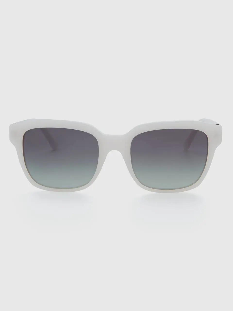 Benetton white sunglasses with logo. 1