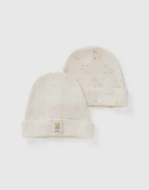 two caps in organic cotton